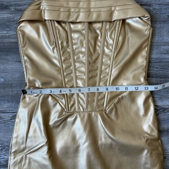 Gold faux leather dress - Picture 7 of 16